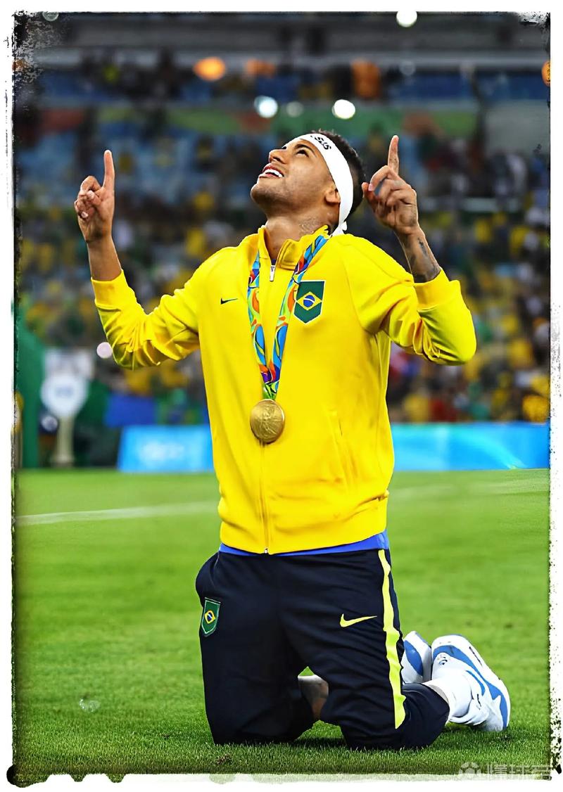 杜兰特连续两年总决赛都有“ 45°斩”的神迹，来看这两次名场面的前一个回合都发生了什么