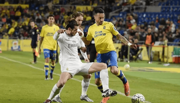 西超杯半决赛0-5惨败！皇马撕碎马竞冠军梦